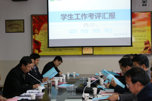 学院期中教学检查和学生工作考评组检查考评食品科学系教学和学生工作