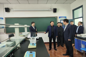 “调”以务实 “研”以致用  ——校领导莅临食品科技学院调研指导工作